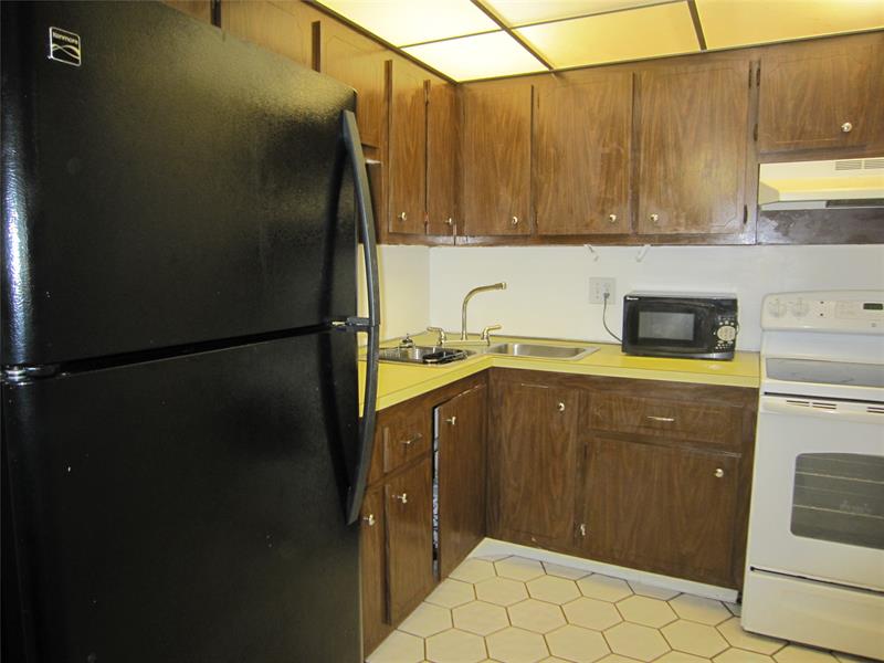 Image 7 of 12 For 6150 62nd St  107