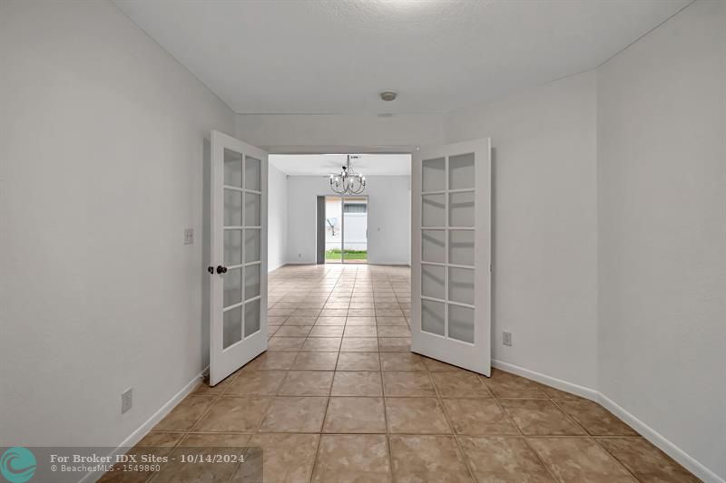 Image 11 of 30 For 8845 39th Pl