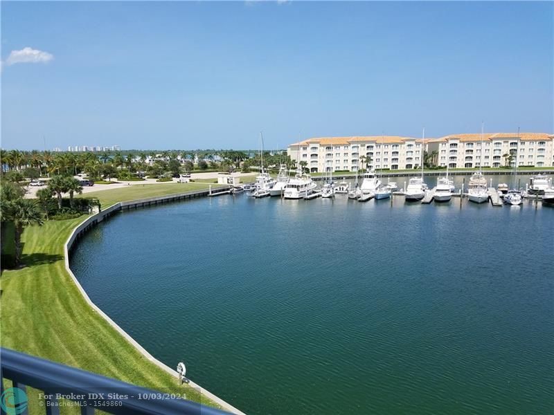 Details for 12 Harbour Isle Drive W.  Penthouse, Fort Pierce, FL 34949