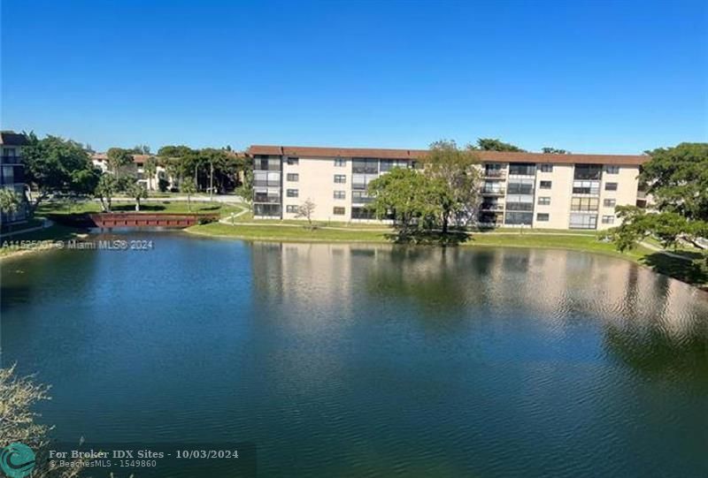 Image 2 of 19 For 4970 Sabal Palm Blvd  412