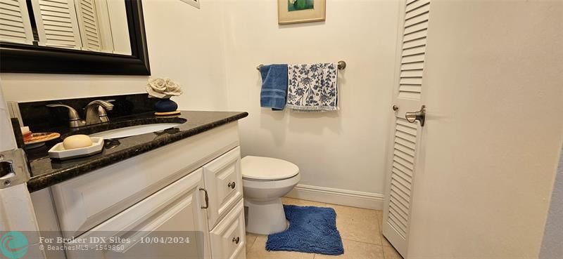 Image 7 of 21 For 2500 9th St  308