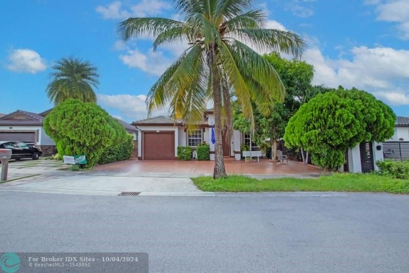 Details for 8748 146th Ln, Miami Lakes, FL 33018