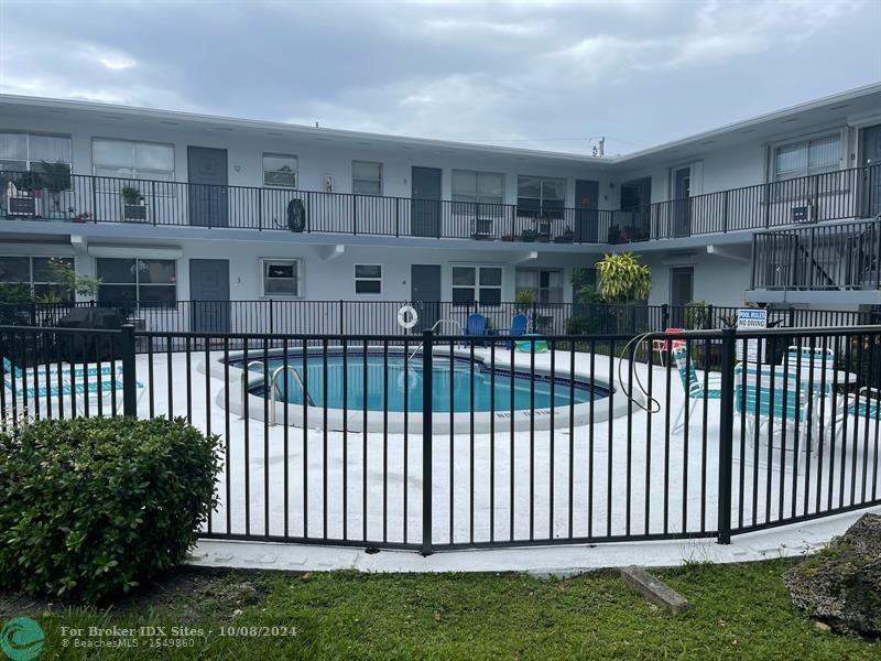 Details for 3510 Harrison St  4, Hollywood, FL 33021