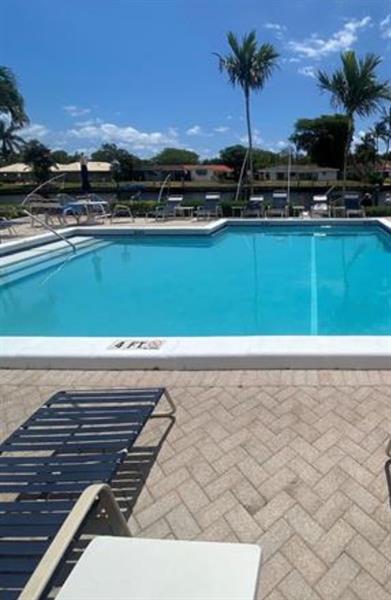 Image 6 of 19 For 140 Cypress Club Dr  409