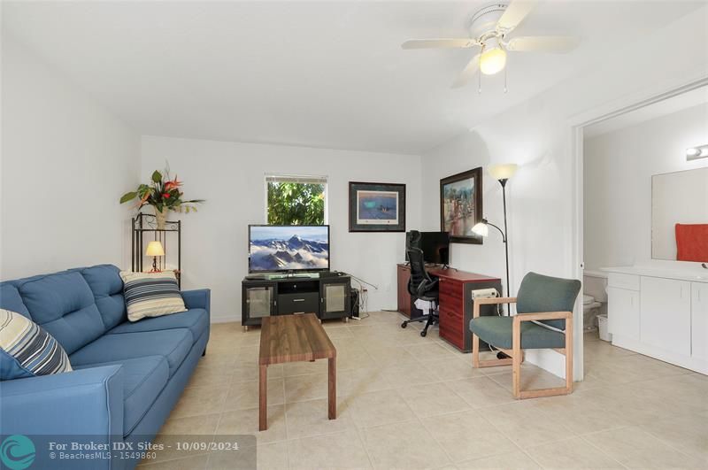 Image 14 of 16 For 2210 34th Street, Unit 5