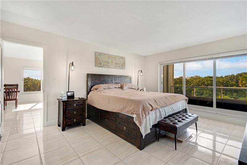 Image 22 of 67 For 1151 Fort Lauderdale Beach Blvd  3c