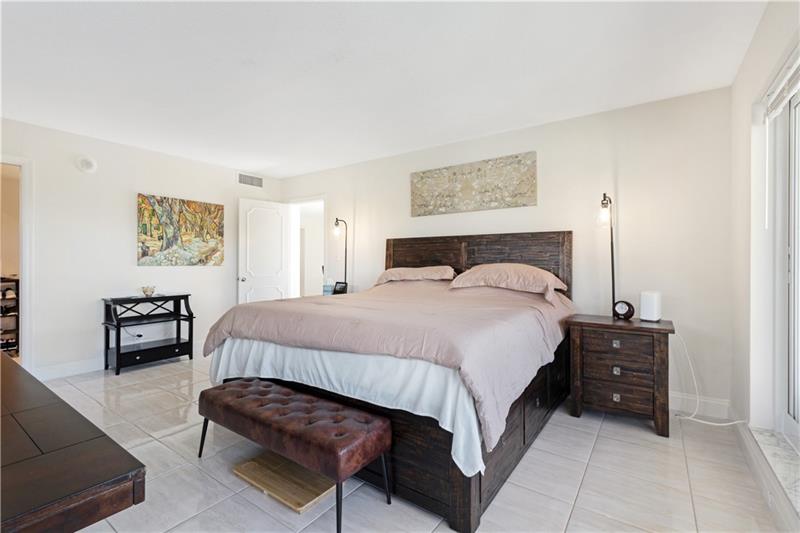 Image 26 of 67 For 1151 Fort Lauderdale Beach Blvd  3c