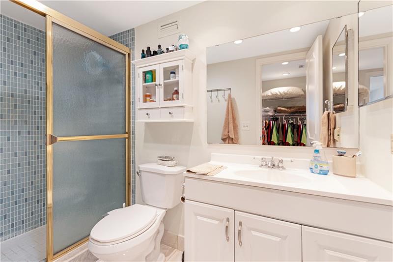 Image 30 of 67 For 1151 Fort Lauderdale Beach Blvd  3c