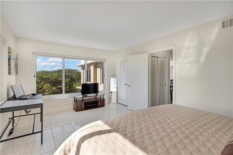 Image 31 of 67 For 1151 Fort Lauderdale Beach Blvd  3c