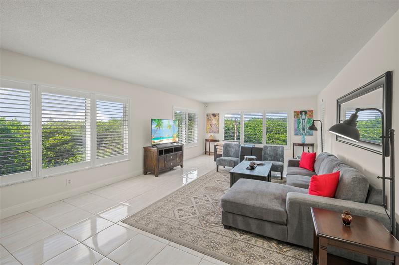 Image 4 of 67 For 1151 Fort Lauderdale Beach Blvd  3c