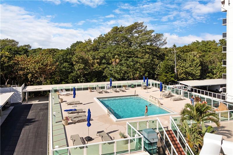 Image 40 of 67 For 1151 Fort Lauderdale Beach Blvd  3c