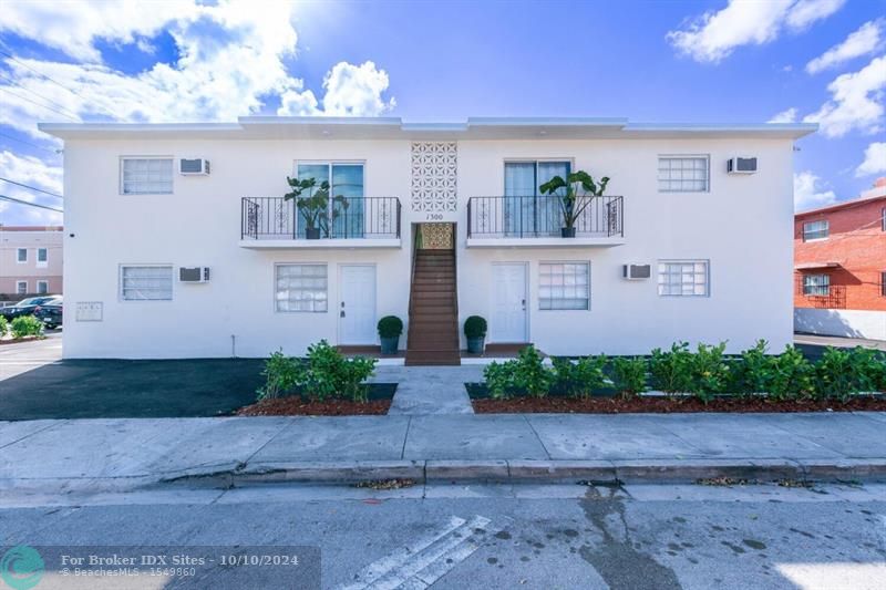 Details for 1300 3rd St  1, Miami, FL 33125