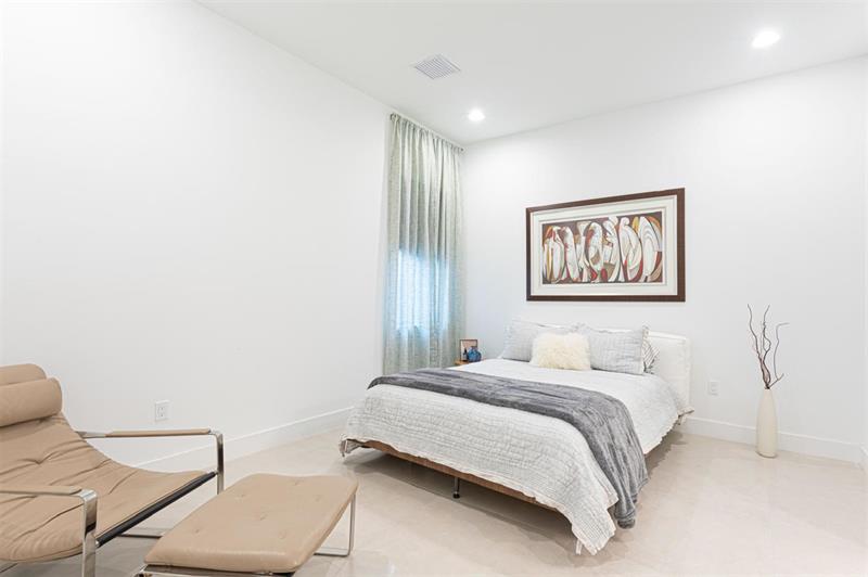 Image 17 of 43 For 8567 Dream Falls St