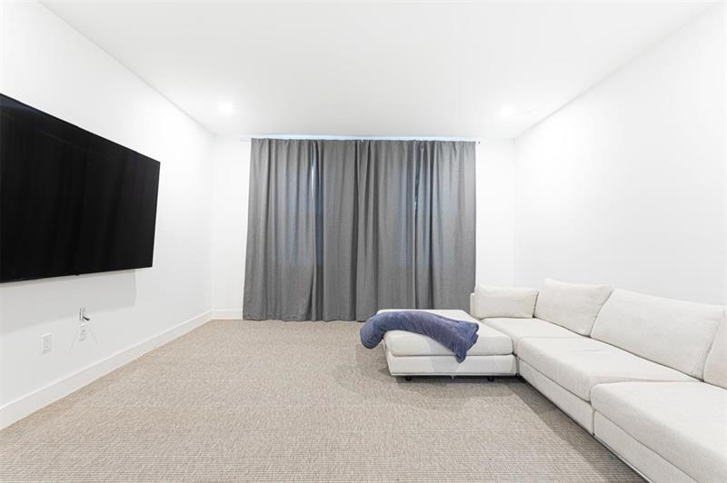 Image 36 of 43 For 8567 Dream Falls St