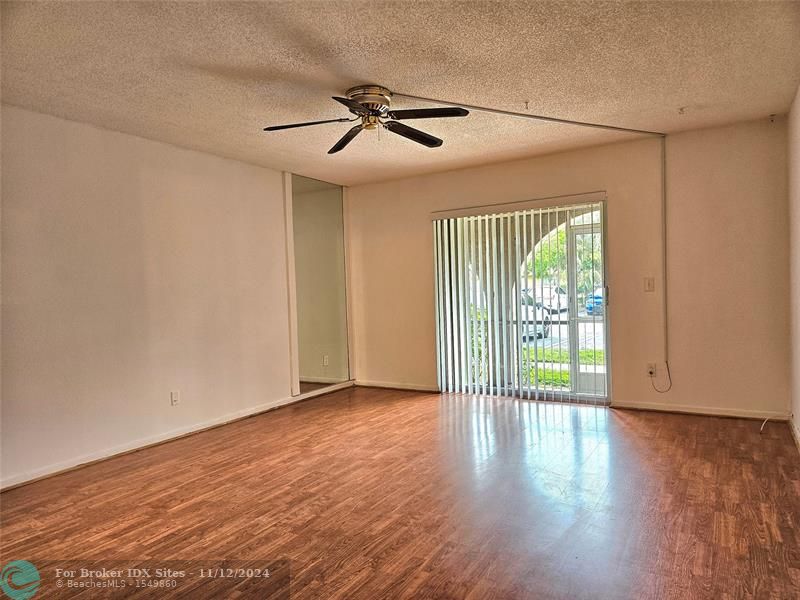 Image 21 of 28 For 10762 La Placida Dr  7-106