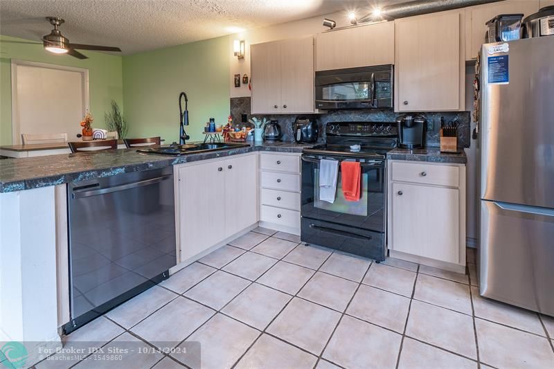 Image 15 of 27 For 6102 Wheatley Ct