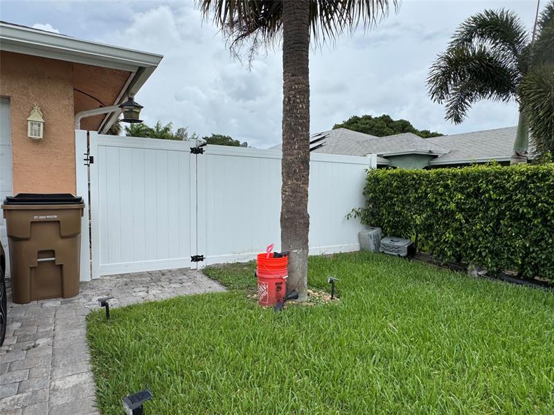 Image 33 of 43 For 547 1st Ave  