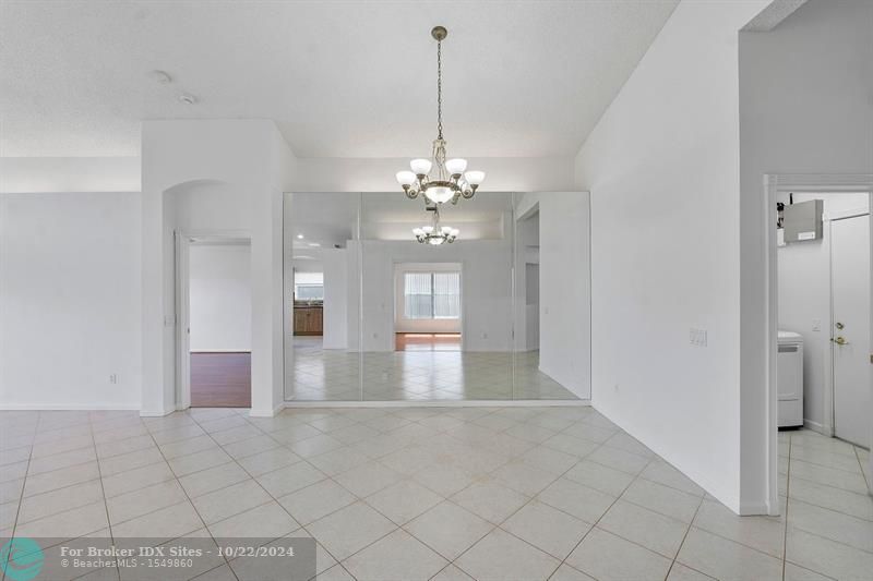 Image 11 of 74 For 11721 Castellon Ct