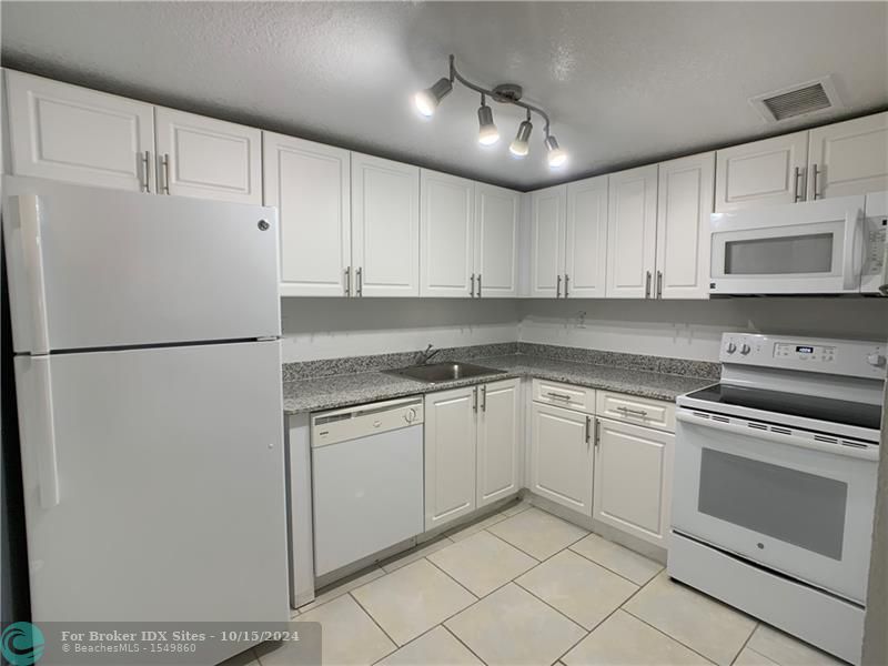 Details for 9357 77 Ave  25-246, Miami, FL 33156