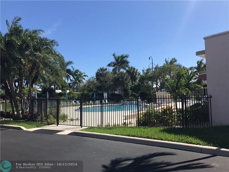 Image 11 of 45 For 1537 Hillsboro Blvd  839