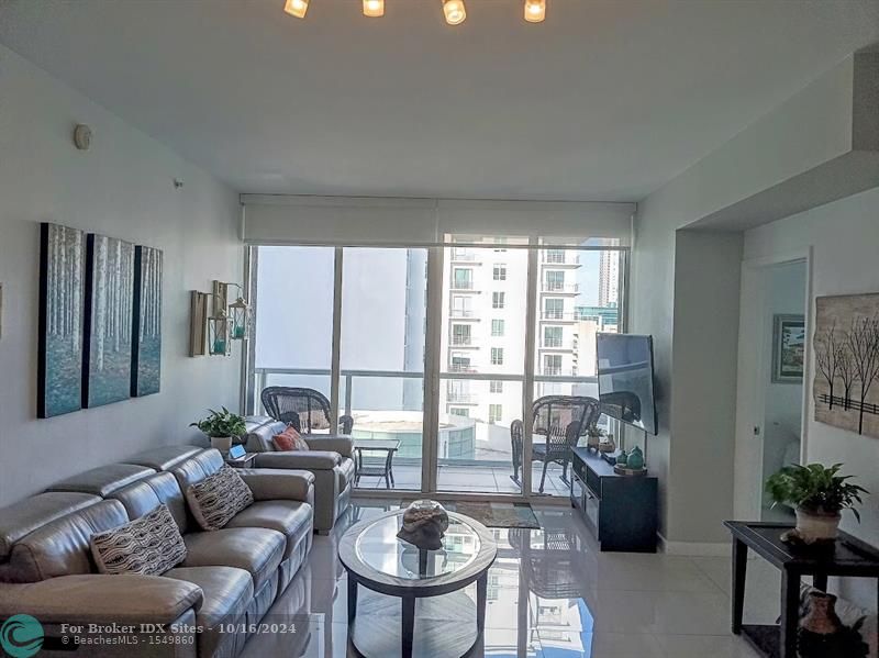 Image 8 of 27 For 244 Biscayne Blvd  1510