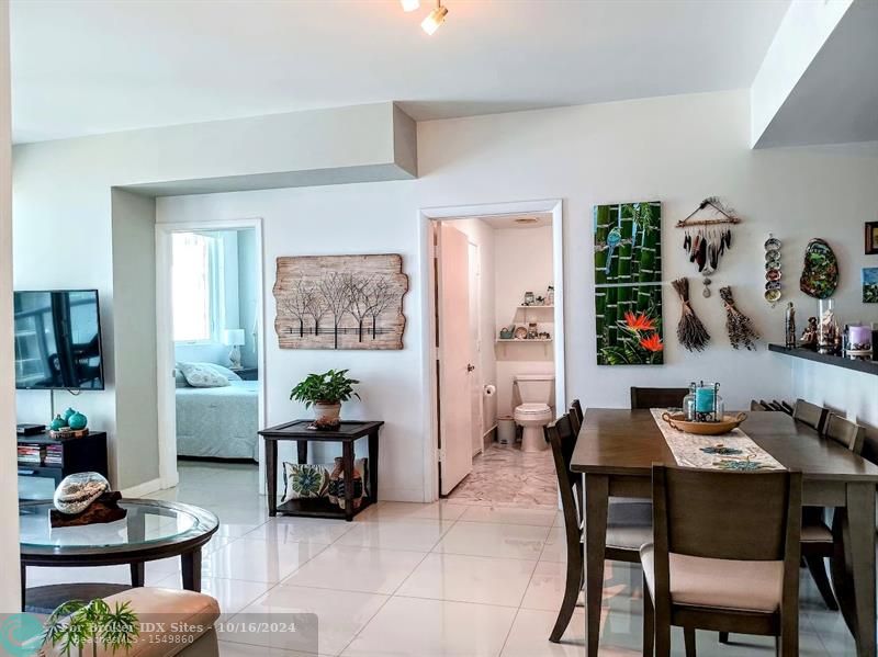 Image 9 of 27 For 244 Biscayne Blvd  1510