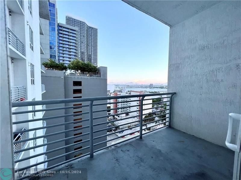 Listing Details for 234 3rd St  1606, Miami, FL 33132