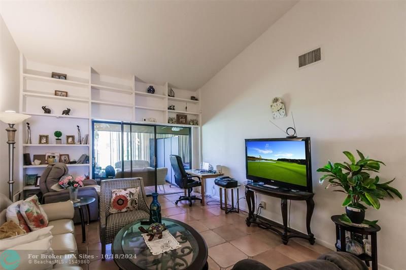 Image 7 of 30 For 3342 Carambola Cir  3342