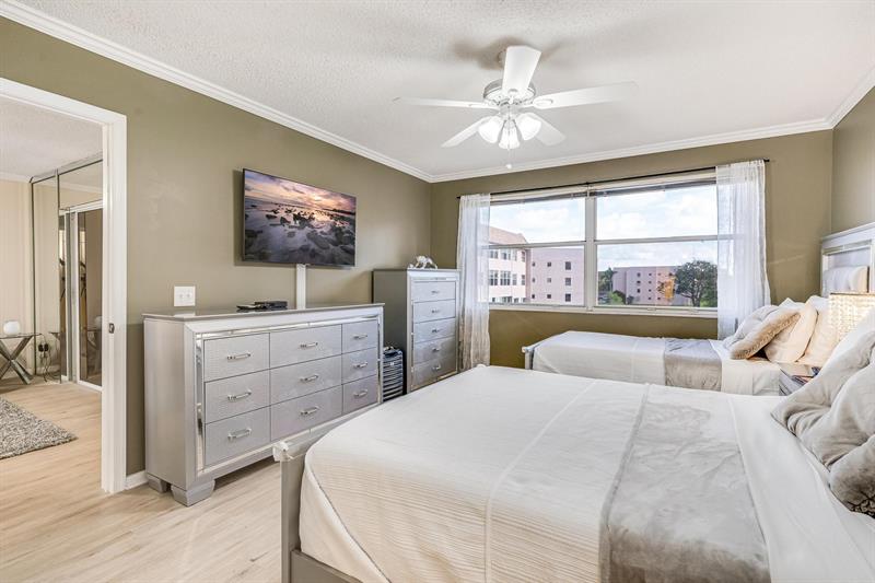 Image 8 of 41 For 2524 Nw 104th Ave  307