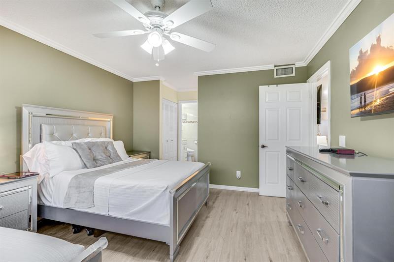 Image 9 of 41 For 2524 Nw 104th Ave  307