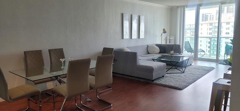 Image 7 of 11 For 19380 Collins Ave  1610