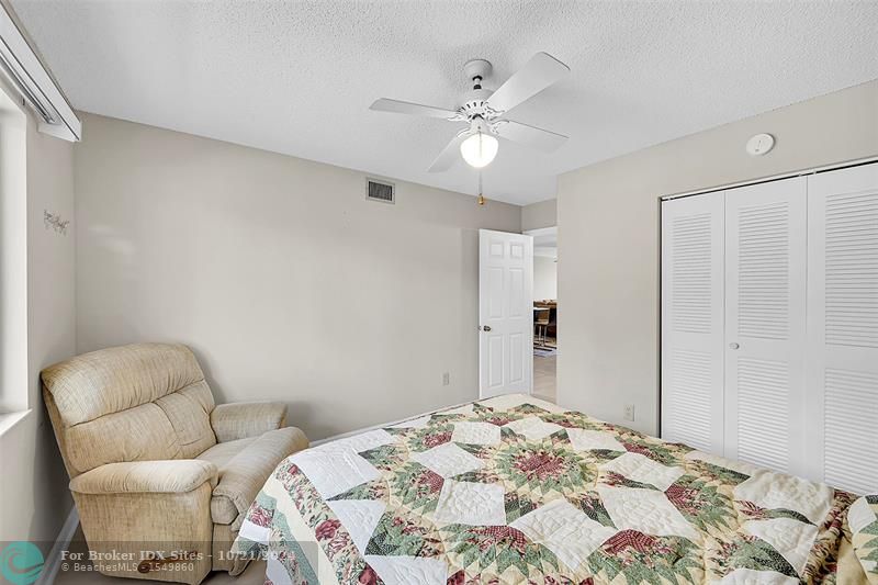 Image 29 of 39 For 10556 Clairmont Cir  309