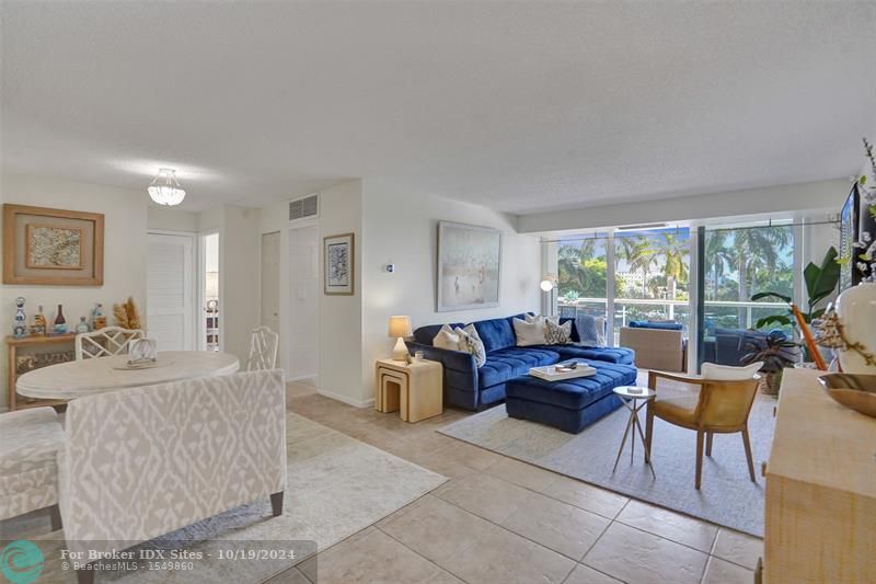 Image 6 of 53 For 2841 Ocean Blvd  303