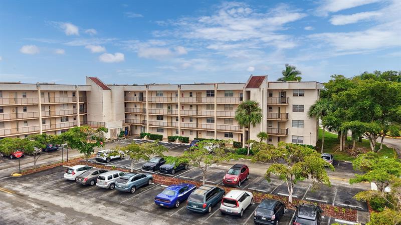 Image 25 of 39 For 2571 Aragon Blvd  322