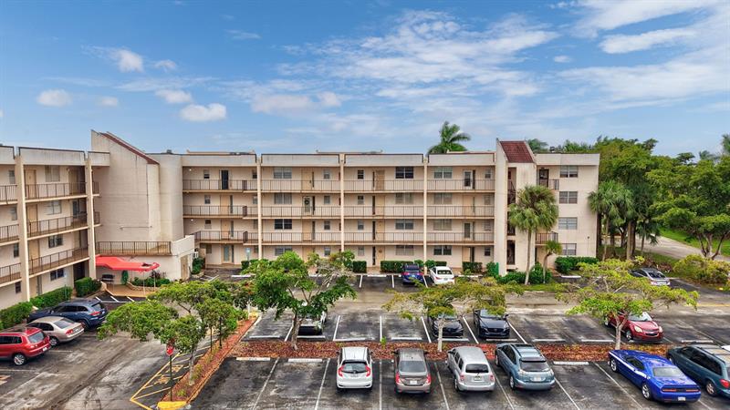 Image 26 of 39 For 2571 Aragon Blvd  322