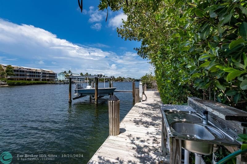 Image 17 of 94 For 170 Sapodilla Dr