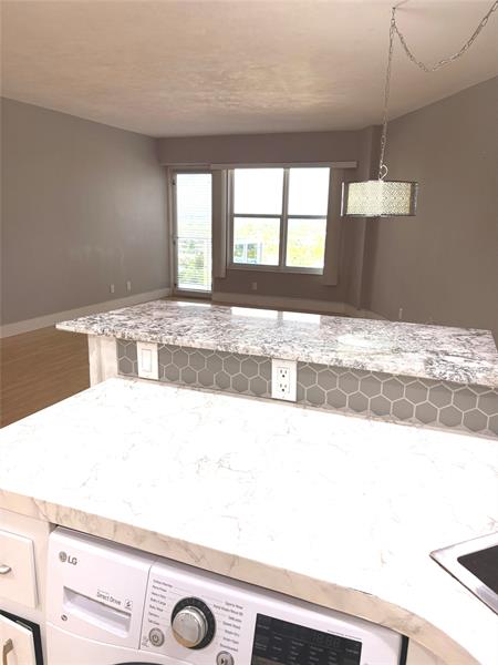 Image 13 of 32 For 3700 Galt Ocean Dr  1412