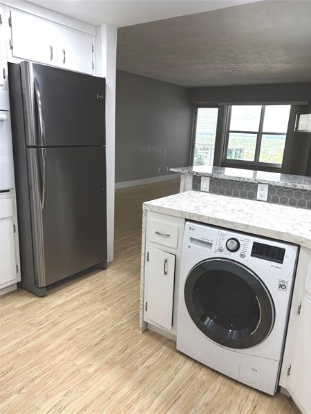 Image 7 of 32 For 3700 Galt Ocean Dr  1412