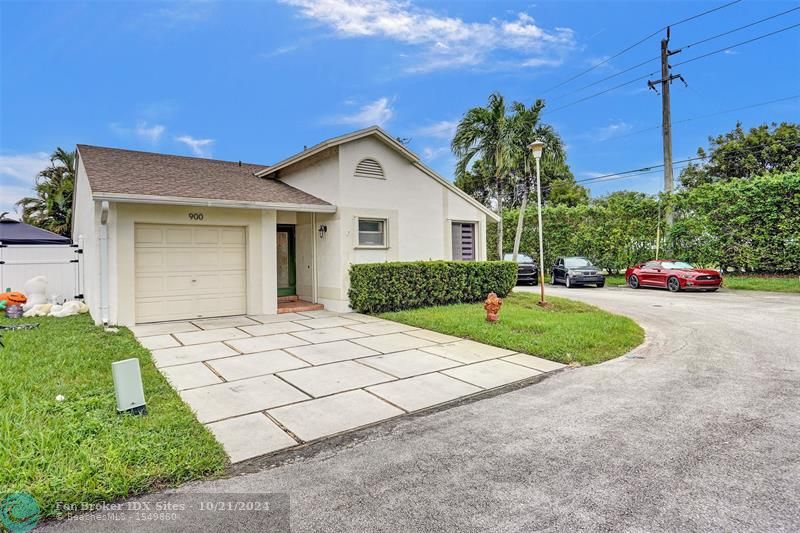 Details for 900 108th Ave, Pembroke Pines, FL 33025