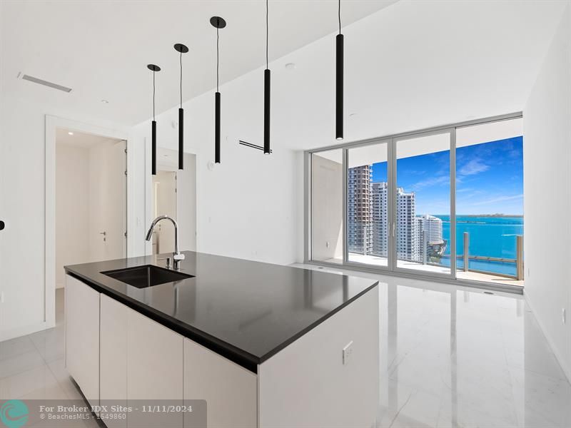 Image 4 of 39 For 300 Biscayne Blvd Way  2306