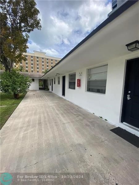 Details for 400 9th Ct  9, Hallandale Beach, FL 33009