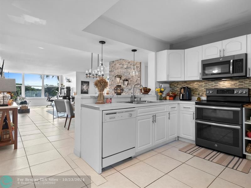 Image 7 of 24 For 4134 Carambola Cir  H303