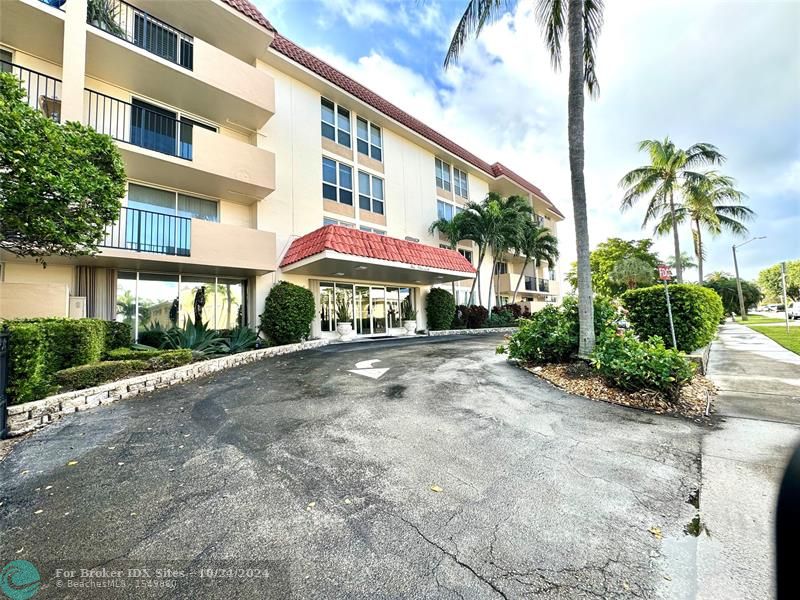 Details for 1000 Spanish River Road  2a, Boca Raton, FL 33432