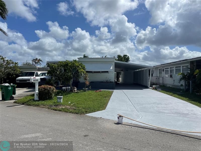 Details for 8700 21st St, Davie, FL 33324