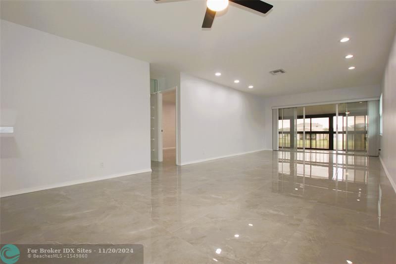 Image 33 of 65 For 13749 Date Palm Ct  D