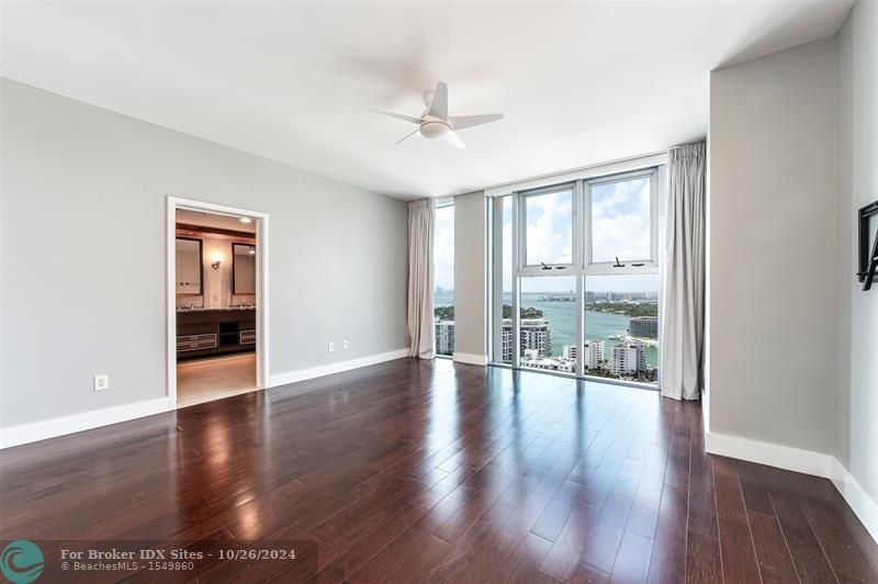 Image 11 of 22 For 6899 Collins Ave  2707