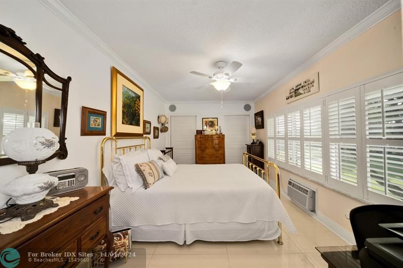 Image 10 of 24 For 8940 Hollybrook Blvd  305