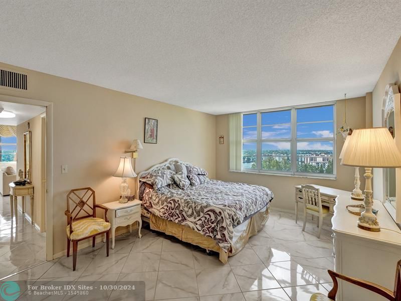 Image 42 of 100 For 2121 Ocean Blvd  1408w