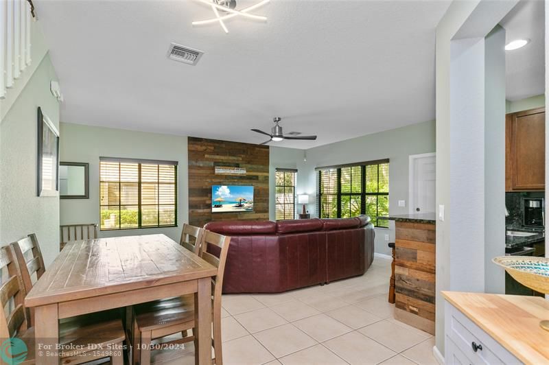 Image 22 of 50 For 4751 Grand Cypress Cir N