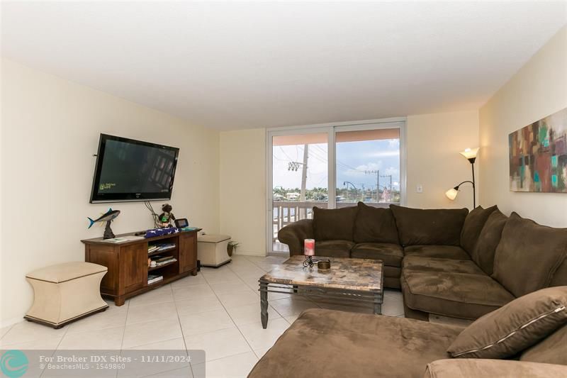 Image 7 of 14 For 801 Ocean Dr  401